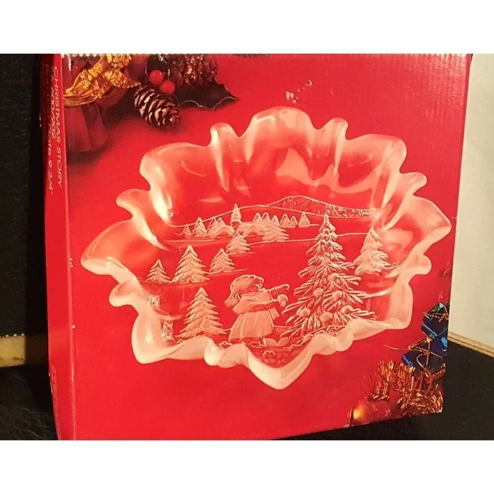 Mikasa Bon Bon Festive Plate Dish Christmas Story SA 600 902 Holiday Xmas New